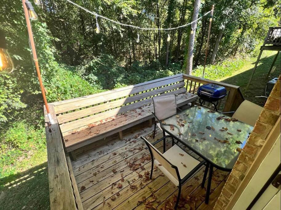 Cozy 2 Bedroom Townhouse Near Lake And Restaurants Гънтърсвил Екстериор снимка